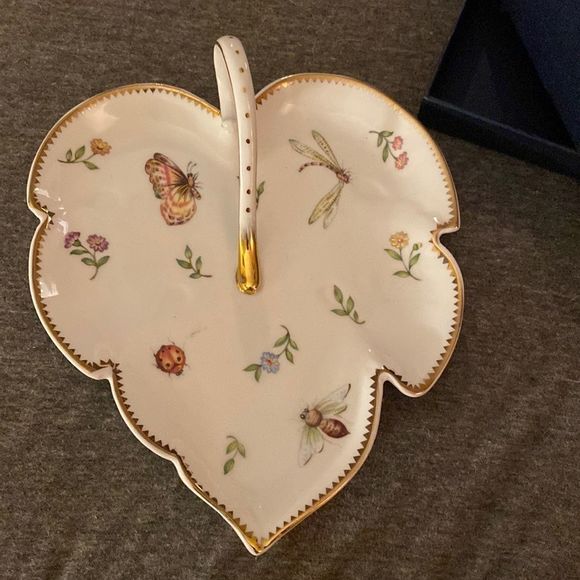 Beautiful leaf tray - Picture 1 of 5